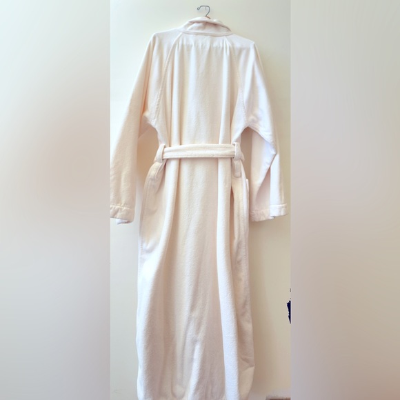 Frette 100%cotton unisex long bathrobe, ivory with pockets. Made in Turkey - Picture 2 of 13